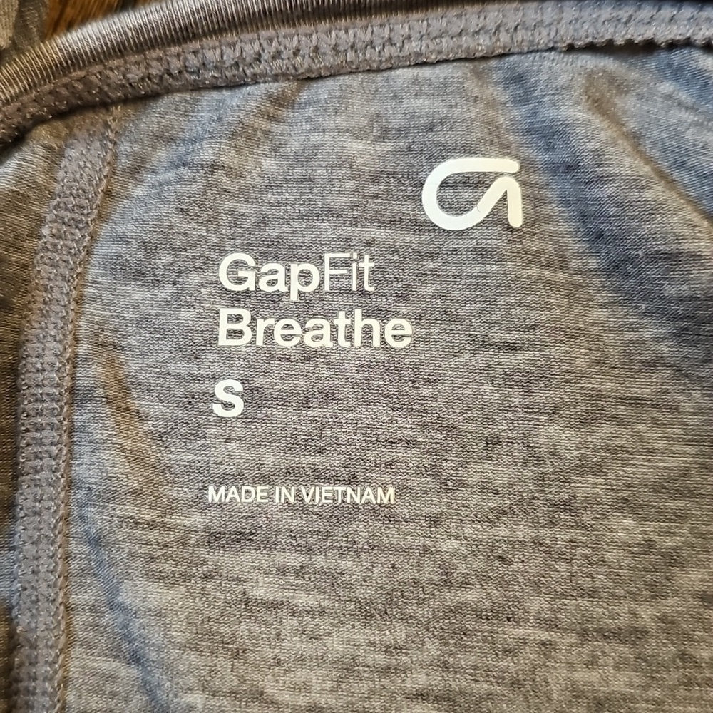 GAPfit Breathe Gray Cuffed Tunic Top - Picture 4 of 9